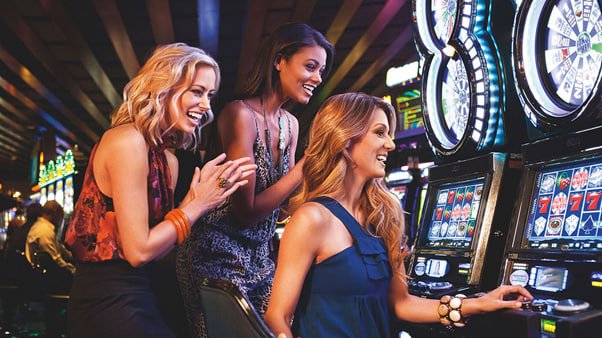 live blackjack hand gameplay sequence